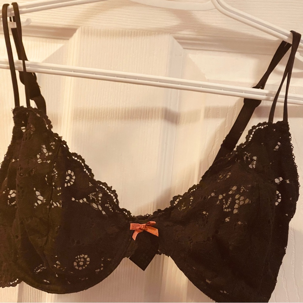 HEIDI KLUM BLACK LACE BRA